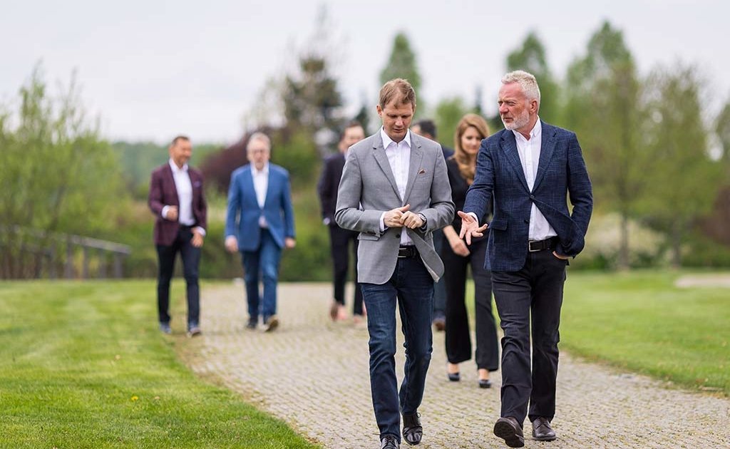 W dniu 1 lipca 2021 roku Fundacja Wolności Gospodarczej została oficjalnie zarejestrowana. Fundacja Wolności Gospodarczej dąży do tego by Polska była krajem zamożnym i otwartym, w którym społeczeństwo korzysta z wysokiego poziomu wolności gospodarczej i innych wolności indywidualnych. Naszą misją jest inwestowanie w najbardziej wartościowe inicjatywy na rzecz wolności gospodarczej i tworzenie przestrzeni współpracy i integracji zwolenników wolnego rynku.