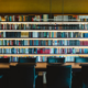 Jednym z projektów Fundacji Wolności Gospodarczej jest Biblioteka Wolności, unikalny księgozbiór zawierający najważniejsze pozycje dotyczące wolności, w tym wolności gospodarczej, i całokształtu myśli liberalnej Z ciekawością zapytaliśmy więc kilku przedstawicieli organizacji zajmujących się tematyką wolnościową o najciekawsze książki, które przeczytali w 2021 r. Część z nich jest już w naszym księgozbiorze.