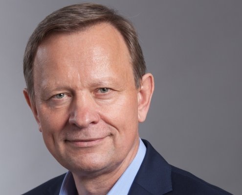 W kwietniu br. założyciel FWG i prezes firmy Press Glass, Arkadiusz Muś, skierował na łamach “Gazety Wyborczej”, apel do przedsiębiorców, w którym nawoływał do większego zaangażowania w wybory. 