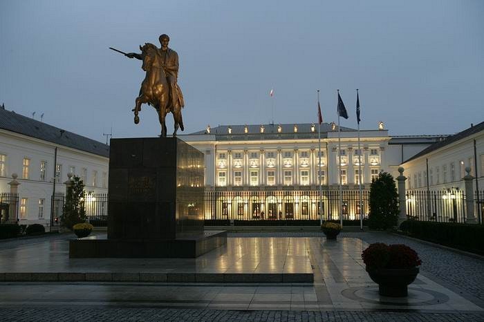 Fundacja Wolności Gospodarczej jest jednym z sygnatariuszy apelu do Prezydenta Andrzeja Dudy o podpisanie ustaw dotyczących Trybunału Konstytucyjnego, które zostały uchwalone przez Sejm w dniu 13 września br.