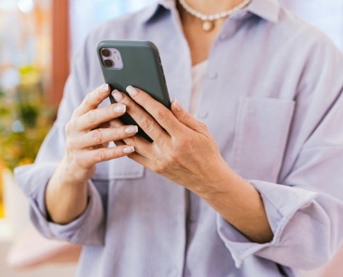 Podwyżki cen sprzętu, nowe obciążenia dla konsumentów i polskich firm oraz brak dostosowania do współczesnych modeli korzystania z treści cyfrowych – to główne powody, dla których Fundacja Wolności Gospodarczej negatywnie ocenia plany Ministerstwa Kultury i Dziedzictwa Narodowego dotyczące rozszerzenia opłaty reprograficznej.
